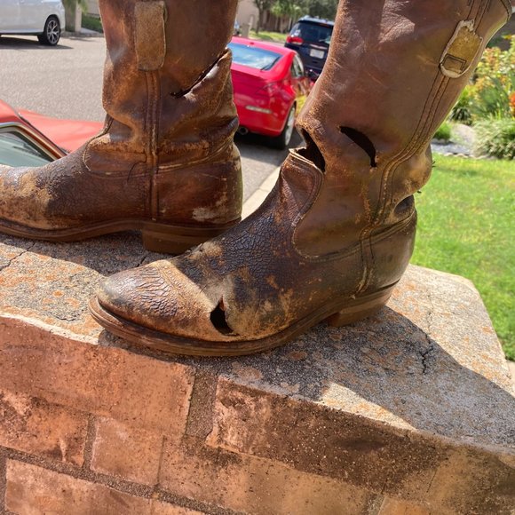 DESTROYED VINTAGE RED WIND BOOTS 8.5-9 - Picture 2 of 5